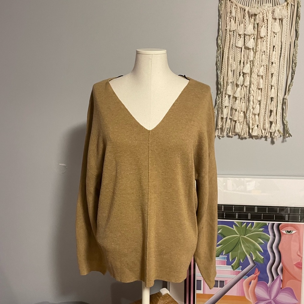 H&M v neck knit sweater